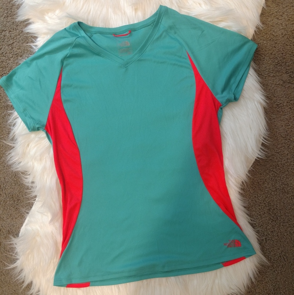 🌿 3 for $15 Jogging shirt